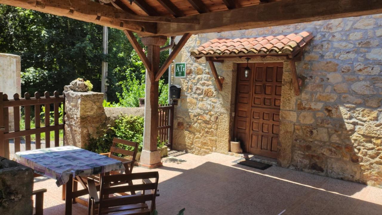 Apartamentos Rurales La Caviana Cangas de Onis Exterior photo